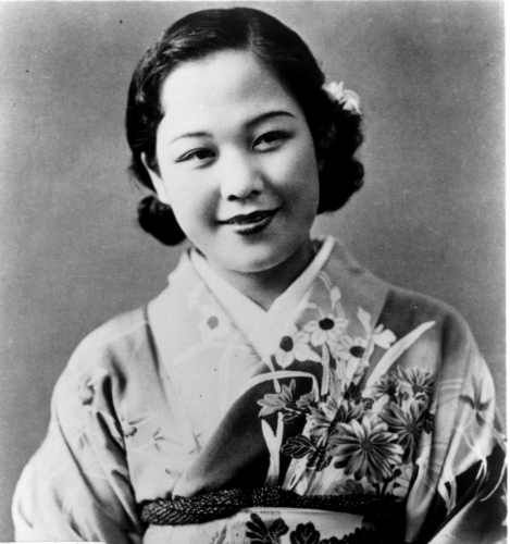 二葉あき子.jpg